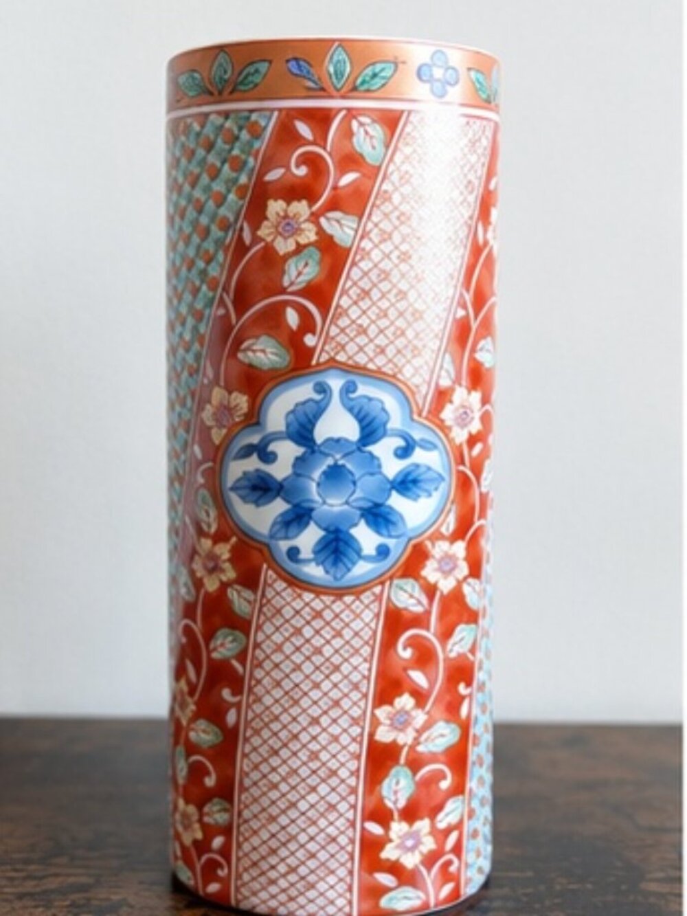 Vintage Otagiri Japan Imari Crest Vase | Red Blue Floral Porcelain Bud Vase